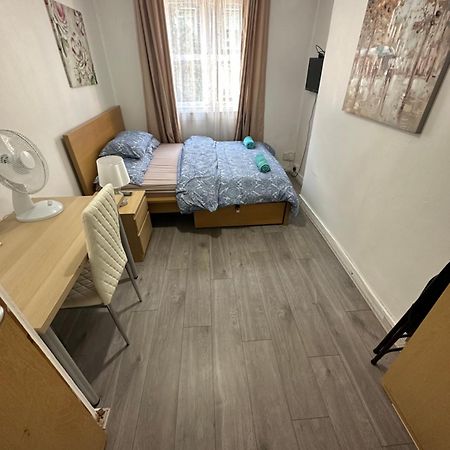 City Apartment 2 London Bagian luar foto